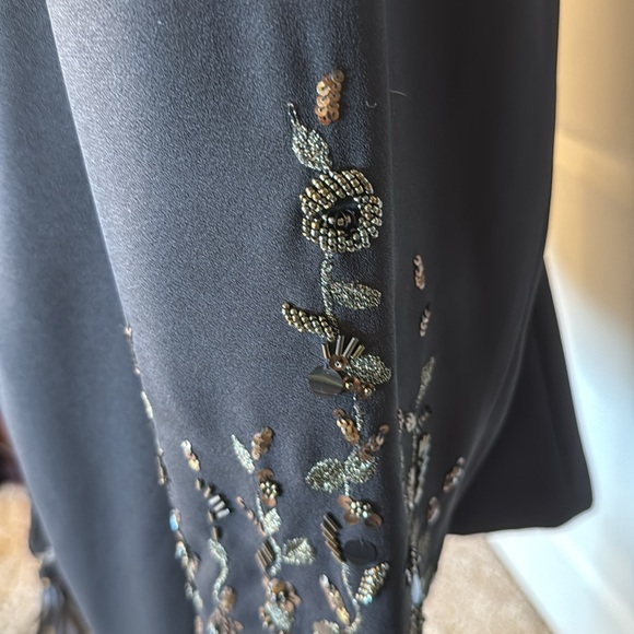 Elegant Black Embellished Women's Jacket - Picture 4 of 11